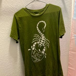 “Love stings” tattoo flash shirt.